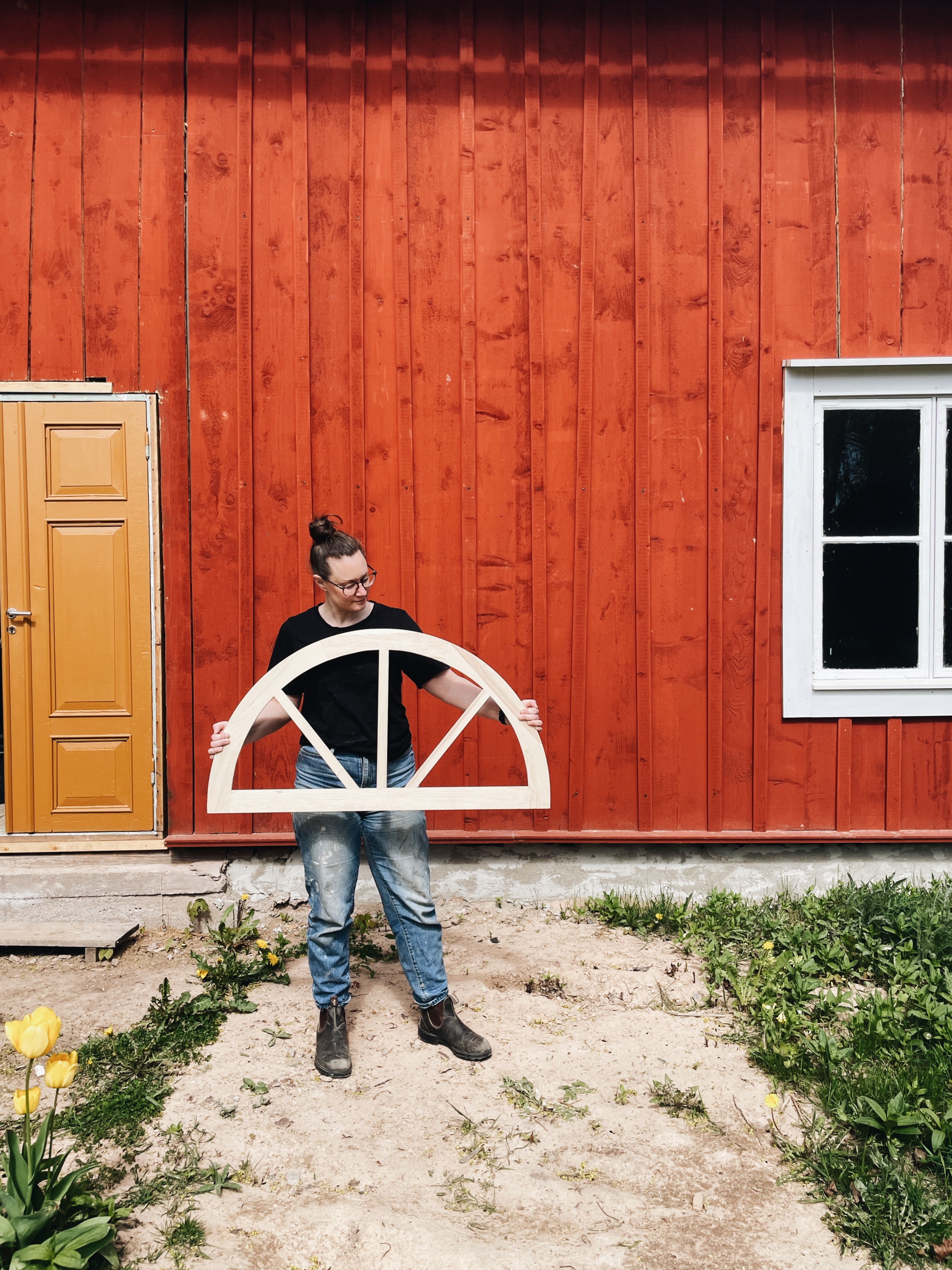 Gårdsvy över Jönisgården